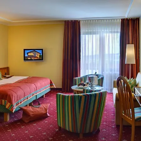 Schmitt Garni Hotel 4*